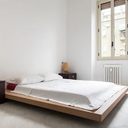 1 Bedroom Flat With Garden 밀라노