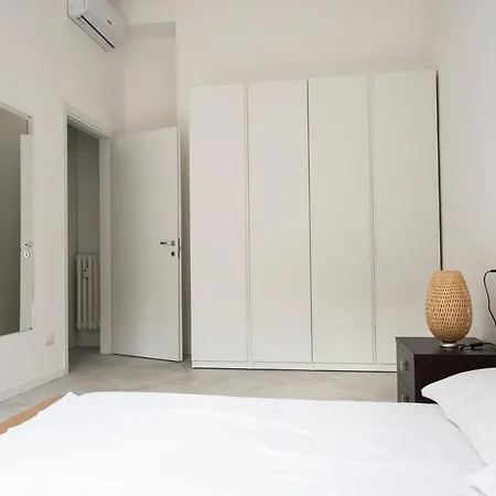 1 Bedroom Flat With Garden * 밀라노